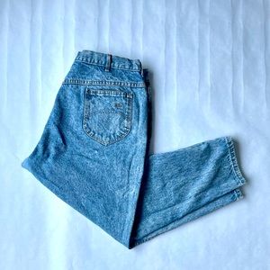 Vintage Chic Stonewash Denim Mom Jeans